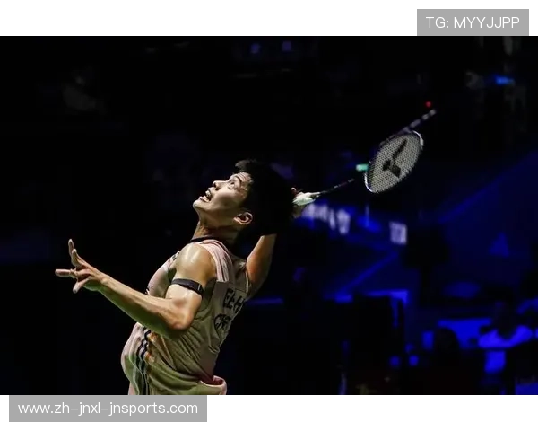 羽毛球如何发短球